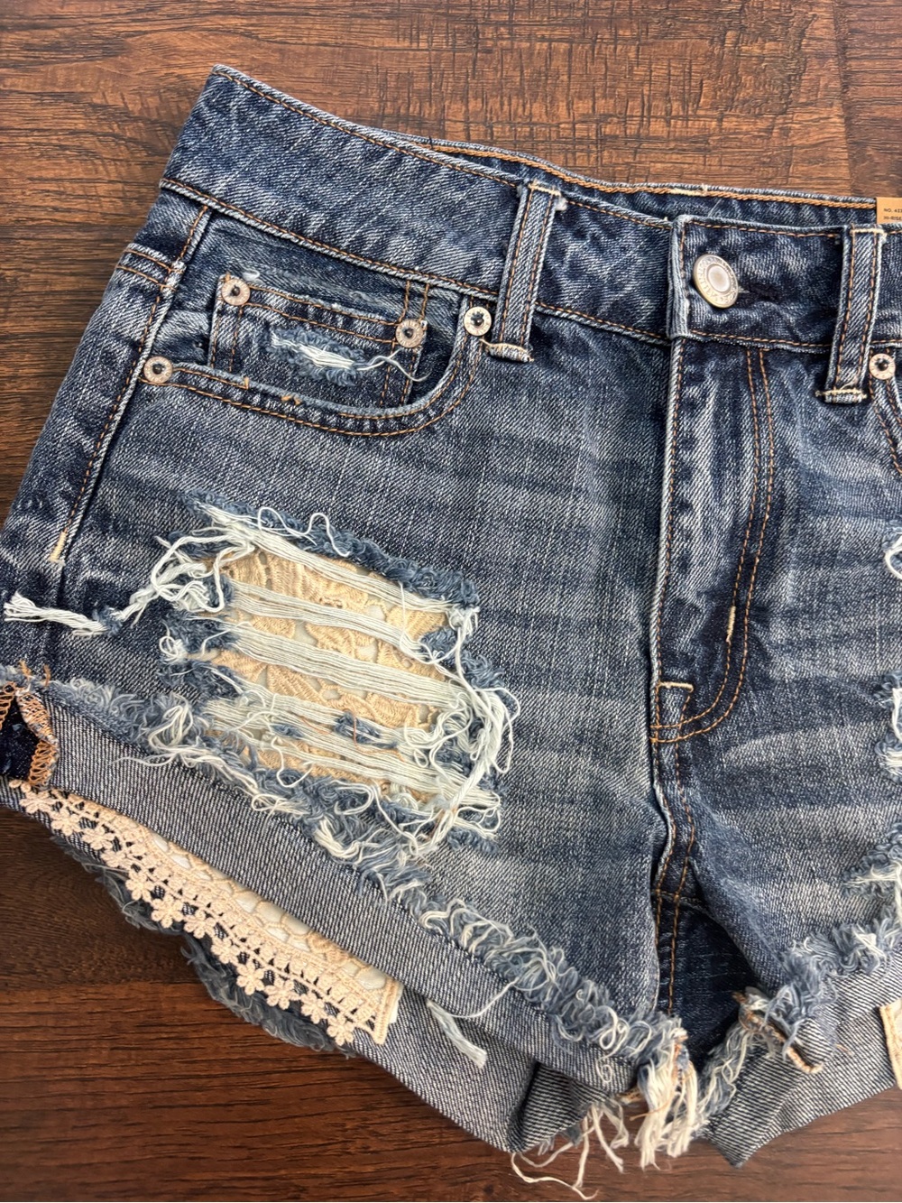 American Eagle hi-rise festival distressed denim shorts 0 NWT - Picture 2 of 6